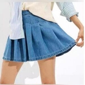 Y2K Pleated American Eagle Mini Denim Skirt Size 6